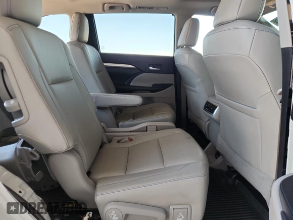 2018 Toyota Highlander SE z VIN 5TDJZRFH2JS550407, wystawiony jako Copart lot #61050545 z przebiegiem 71 711 mil mil oraz Szkoda całkowita • Salvage title. Historia ofert i sprzedaży dostępna na DreamBid. Obrazek 11.