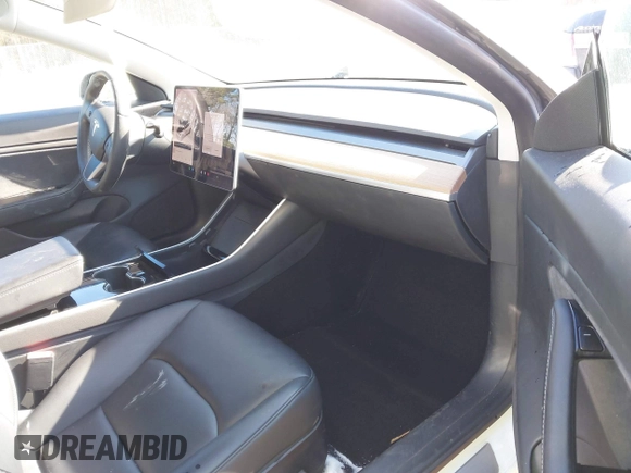 2020 Tesla Model 3 Long Range with VIN 5YJ3E1EB1LF621185, listed as a IAAI auction lot 41375686 with 92,044 mi miles. Bid and sale history available at carsss.com. Image 5.