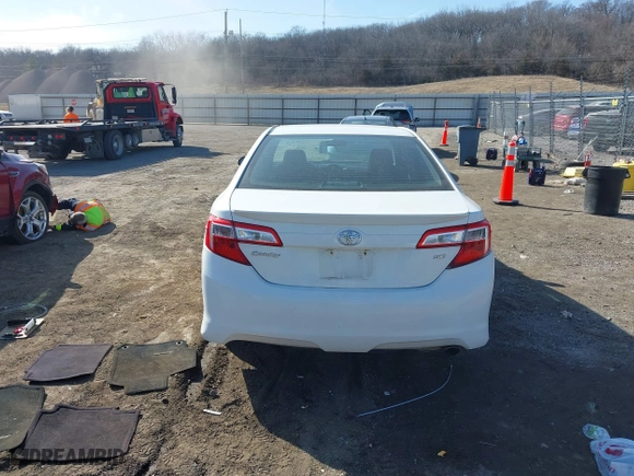 2014 Toyota Camry L with VIN 4T1BF1FK6EU334034, listed as a IAAI auction lot 41792144 with 133,940 mi miles. Bid and sale history available at carsss.com. Image 17.