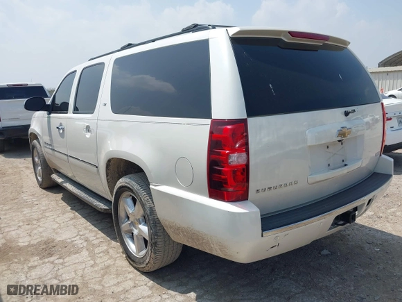 2011 Chevrolet Suburban LTZ with VIN 1GNSCKE06BR207874, listed as a IAAI auction lot 41903805 with 288,007 mi miles. Bid and sale history available at carsss.com. Image 3.