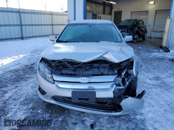 2011 Ford Fusion SEL with VIN 3FAHP0CG8BR341176, listed as a Copart auction lot 45147695 with 201,656 mi miles and Salvage Title. Bid and sale history available at DreamBid. Image 5.