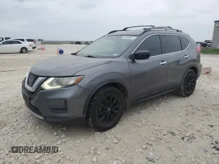 2017 Nissan Rogue SL z VIN 5N1AT2MT7HC842819, wystawiony jako Copart lot #50465655 z przebiegiem 167 838 mil mil oraz Czysty tytuł • Clean title. Historia ofert i sprzedaży dostępna na DreamBid. Obrazek 1.