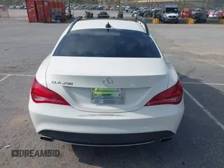 2014 Mercedes-Benz CLA 250 z VIN WDDSJ4EB0EN044118, wystawiony jako IAAI lot #42141130 z przebiegiem 76 122 mil mil oraz . Historia ofert i sprzedaży dostępna na DreamBid. Obrazek 16.