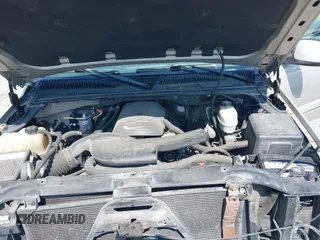 2004 Chevrolet Tahoe LS with VIN 1GNEK13Z84J232031, listed as a IAAI auction lot 42073698 with 193,889 mi miles. Bid and sale history available at carsss.com. Image 10.
