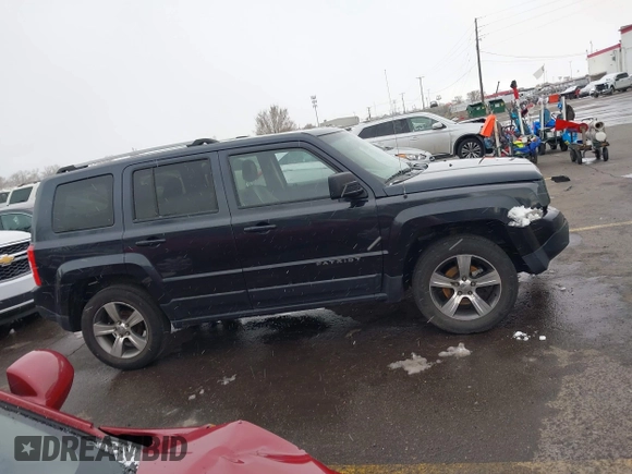 2016 Jeep Patriot Latitude with VIN 1C4NJRFB5GD545467, listed as a IAAI auction lot 41803699 with 172,398 mi miles. Bid and sale history available at carsss.com. Image 13.