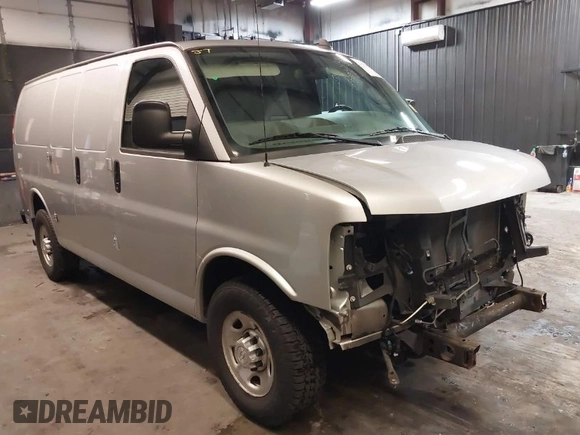 2018 Chevrolet Express Cargo Van with VIN 1GCWGAFG6J1226085, listed as a IAAI auction lot 41952268 with 53,293 mi miles. Bid and sale history available at carsss.com. Image 1.