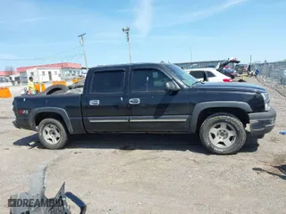 2005 Chevrolet Silverado 1500 LS with VIN 2GCEK13TX51227445, listed as a IAAI auction lot 41953780 with 231,860 mi miles. Bid and sale history available at carsss.com. Image 14.