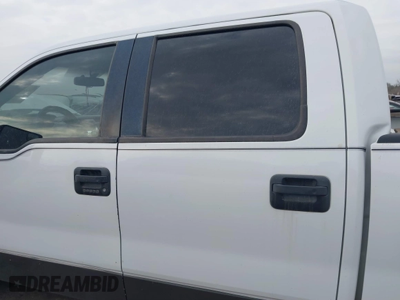2012 Ford F-150 XL z VIN 1FTFW1CFXCFC24845, wystawiony jako IAAI lot #41507563 z przebiegiem Nie podano mil oraz . Historia ofert i sprzedaży dostępna na DreamBid. Obrazek 14.