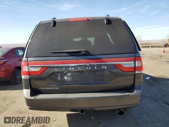 2017 Lincoln Navigator Select z VIN 5LMJJ2HTXHEL02270, wystawiony jako Copart lot #86042654 z przebiegiem 177 846 mil mil oraz Szkoda całkowita • Salvage title. Historia ofert i sprzedaży dostępna na DreamBid. Obrazek 6.