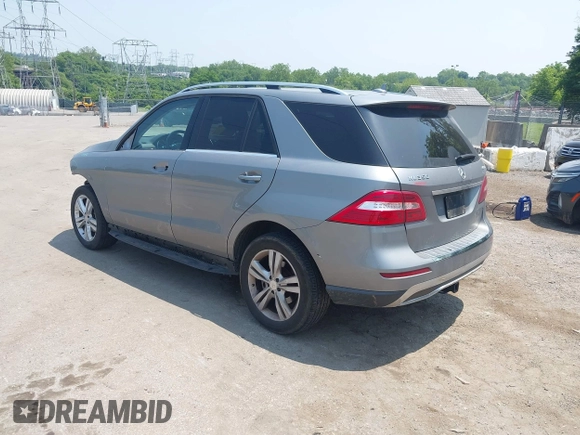 2015 Mercedes-Benz M 350 with VIN 4JGDA5HBXFA592118, listed as a IAAI auction lot 42429105 with 131,705 mi miles and . Bid and sale history available at DreamBid. Image 3.