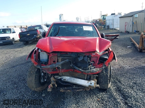 2015 Toyota Tacoma with VIN 3TMMU4FN1FM077045, listed as a IAAI auction lot 41670552 with 118,983 mi miles and . Bid and sale history available at DreamBid. Image 13.