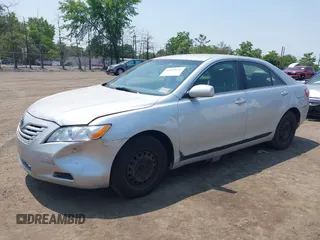2007 Toyota Camry CE z VIN 4T1BE46K87U592658, wystawiony jako IAAI lot #42402149 z przebiegiem 176 284 mil mil oraz . Historia ofert i sprzedaży dostępna na DreamBid. Obrazek 2.