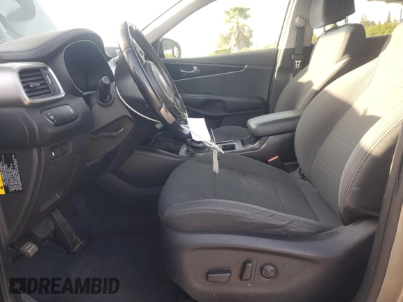 2017 Kia Sorento LX with VIN 5XYPGDA33HG191770, listed as a Copart auction lot 51885835 with 68,846 mi miles and Salvage Title. Bid and sale history available at DreamBid. Image 7.