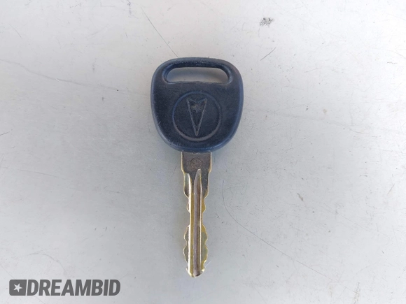 2007 Pontiac Solstice z VIN 1G2MB35B97Y141396, wystawiony jako IAAI lot #42443705 z przebiegiem 118 933 mil mil oraz . Historia ofert i sprzedaży dostępna na DreamBid. Obrazek 11.