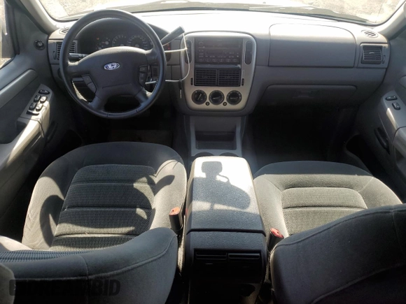 2003 Ford Explorer XLT с VIN 1FMZU73K63UB32772, выставлен на аукционе Copart как лот 59811385 с пробегом 142 682 миль миль и Списание • Salvage title. История ставок и продаж доступна на DreamBid. Изображение 8.