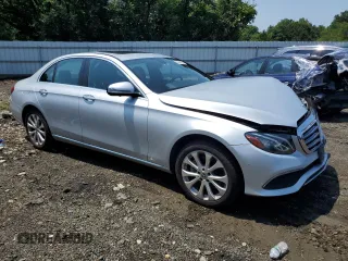2019 Mercedes-Benz E-Class E 300 with VIN WDDZF4KB8KA532577, listed as a Copart auction lot 63581924 with 111,984 mi miles and Salvage Title. Bid and sale history available at carsss.com. Image 4.