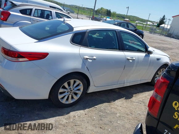 2016 Kia Optima LX with VIN 5XXGT4L31GG008961, listed as a IAAI auction lot 42148050 with 184,465 mi miles. Bid and sale history available at carsss.com. Image 13.
