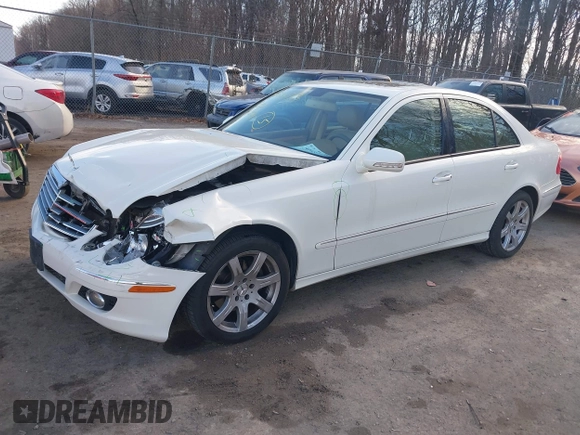 2007 Mercedes-Benz E-Class 3.5L with VIN WDBUF87X37X220377, listed as a IAAI auction lot 41655713 with 221,434 mi miles. Bid and sale history available at carsss.com. Image 17.