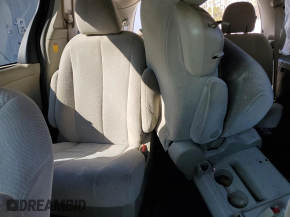 2011 Toyota Sienna LE AAS with VIN 5TDKK3DC2BS013633, listed as a Copart auction lot 88878725 with 279,557 mi miles and Salvage Title. Bid and sale history available at carsss.com. Image 10.