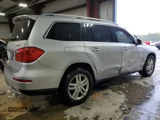 2013 Mercedes-Benz GL 450 z VIN 4JGDF7CE5DA249552, wystawiony jako Copart lot #52590995 z przebiegiem 128 518 mil mil oraz Szkoda całkowita • Salvage title. Historia ofert i sprzedaży dostępna na DreamBid. Obrazek 3.