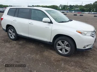 2013 Toyota Highlander Limited z VIN 5TDDK3EH9DS266387, wystawiony jako IAAI lot #42486511 z przebiegiem 115 104 mil mil oraz . Historia ofert i sprzedaży dostępna na DreamBid. Obrazek 1.