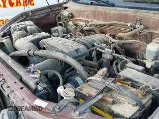 2006 Toyota Tundra SR5 с VIN 5TBET34196S531570, выставлен на аукционе IAAI как лот 42481085 с пробегом 180 251 миль миль и . История ставок и продаж доступна на DreamBid. Изображение 18.