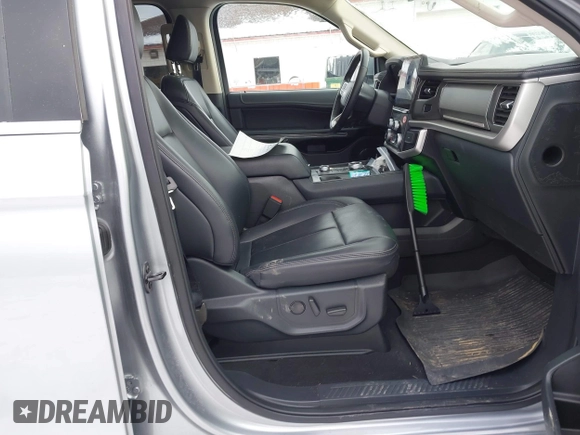 2024 Ford Expedition Max XLT with VIN 1FMJK1J82REA48491, listed as a IAAI auction lot 41272798 with 28,000 mi miles and . Bid and sale history available at DreamBid. Image 5.