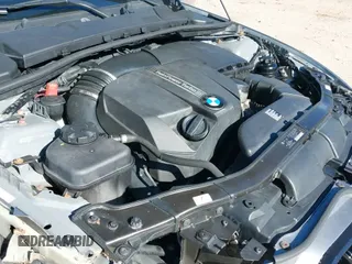 2012 BMW 3 Series 335i xDrive с VIN WBAKF9C5XCE620684, выставлен на аукционе IAAI как лот 41341828 с пробегом 154 809 миль миль и . История ставок и продаж доступна на DreamBid. Изображение 13.