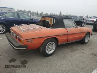 1978 Alfa Romeo Spider z VIN 115410002071, wystawiony jako Copart lot #75574404 z przebiegiem 50 587 mil mil oraz Tytuł czysty. Historia ofert i sprzedaży dostępna na DreamBid. Obrazek 3.