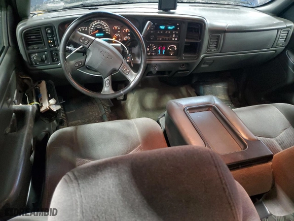 2005 Chevrolet Silverado 1500 Z71 with VIN 2GCEK13T651397043, listed as a Copart auction lot 43933165 with 192,394 mi miles and Salvage Title. Bid and sale history available at carsss.com. Image 8.