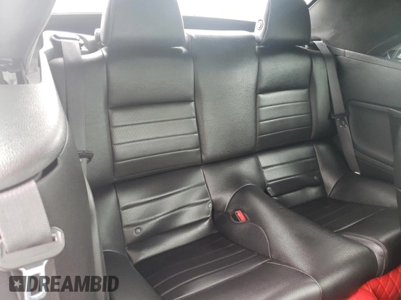 2011 Ford Mustang V6 z VIN 1ZVBP8EM9B5131834, wystawiony jako Copart lot #52545465 z przebiegiem 164 357 mil mil oraz Szkoda całkowita • Salvage title. Historia ofert i sprzedaży dostępna na DreamBid. Obrazek 10.