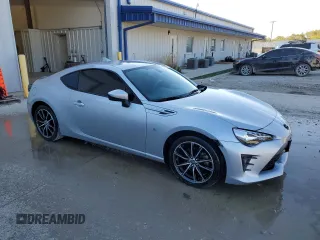 2020 Toyota 86 with VIN JF1ZNAA19L8752524, listed as a Copart auction lot 75300474 with 47,938 mi miles and Clean Title. Bid and sale history available at carsss.com. Image 4.