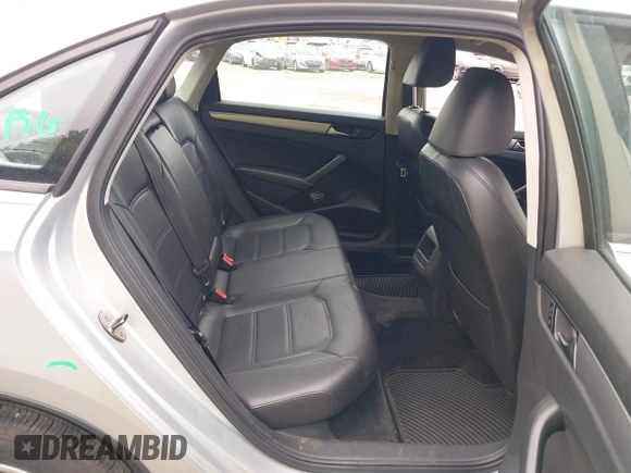 2015 Volkswagen Passat 1.8T Limited Edition with VIN 1VWAT7A32FC003645, listed as a IAAI auction lot 42091376 with 140,675 mi miles. Bid and sale history available at carsss.com. Image 8.