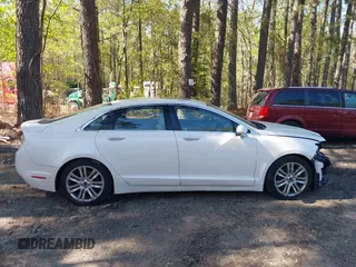 2016 Lincoln MKZ with VIN 3LN6L2J92GR610837, listed as a IAAI auction lot 41939522 with 86,635 mi miles. Bid and sale history available at carsss.com. Image 13.
