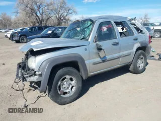 2004 Jeep Liberty Sport with VIN 1J4GL48K84W145318, listed as a IAAI auction lot 41885018 with 174,041 mi miles. Bid and sale history available at carsss.com. Image 2.