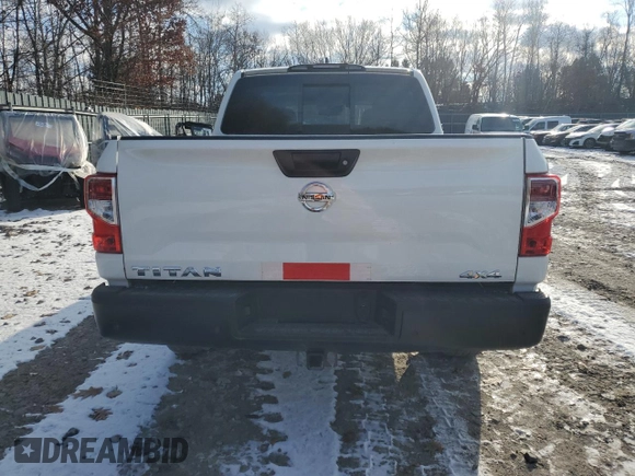 2022 Nissan Titan SV with VIN 1N6AA1EC1NN107060, listed as a Copart auction lot 86410174 with 6,899 mi miles and Clean title. Bid and sale history available at DreamBid. Image 6.
