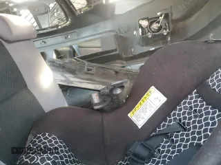 2006 Subaru Impreza i z VIN JF1GG67646H801313, wystawiony jako Copart lot #79436504 z przebiegiem 156 850 mil mil oraz Nie do naprawy • Non repairable. Historia ofert i sprzedaży dostępna na DreamBid. Obrazek 11.