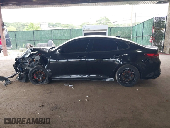 2017 Kia Optima SX Limited with VIN 5XXGV4L25HG153925, listed as a IAAI auction lot 39916010 with 102,485 mi miles and . Bid and sale history available at DreamBid. Image 13.
