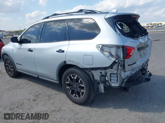 2019 Nissan Pathfinder S z VIN 5N1DR2MN4KC637723, wystawiony jako IAAI lot #41813351 z przebiegiem 100 227 mil mil oraz . Historia ofert i sprzedaży dostępna na DreamBid. Obrazek 3.