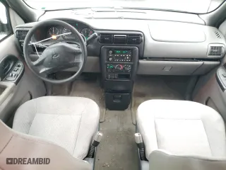 2003 Chevrolet Venture Plus with VIN 1GNDU03E83D262074, listed as a Copart auction lot 48410235 with 132,031 mi miles and Clean Title. Bid and sale history available at carsss.com. Image 8.