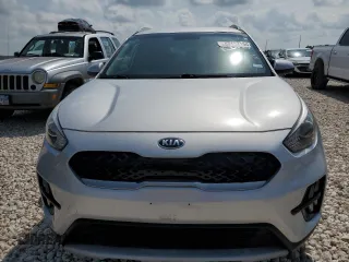 2020 Kia Niro LX with VIN KNDCB3LC5L5398022, listed as a Copart auction lot 57132154 with 198,581 mi miles and Clean Title. Bid and sale history available at carsss.com. Image 5.