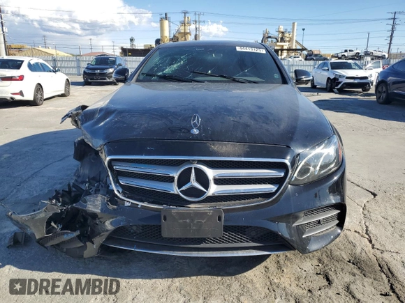 2019 Mercedes-Benz E 300 z VIN WDDZF4JB9KA630275, wystawiony jako Copart lot #44413125 z przebiegiem 95 896 mil mil oraz Szkoda całkowita • Salvage title. Historia ofert i sprzedaży dostępna na DreamBid. Obrazek 5.