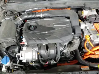 2024 Hyundai Sonata SEL с VIN KMHL34JJ3RA089553, выставлен на аукционе Copart как лот 71201425 с пробегом 16 519 миль миль и Списание • Salvage title. История ставок и продаж доступна на DreamBid. Изображение 14.