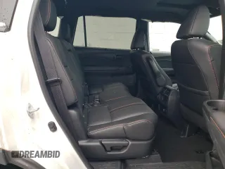 2022 Honda Passport TrailSport z VIN 5FNYF8H67NB017914, wystawiony jako Copart lot #43468345 z przebiegiem 35 560 mil mil oraz Szkoda całkowita • Salvage title. Historia ofert i sprzedaży dostępna na DreamBid. Obrazek 11.
