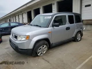 2011 Honda Element EX z VIN 5J6YH2H73BL003902, wystawiony jako Copart lot #56820125 z przebiegiem 180 883 mil mil oraz Szkoda całkowita • Salvage title. Historia ofert i sprzedaży dostępna na DreamBid. Obrazek 1.