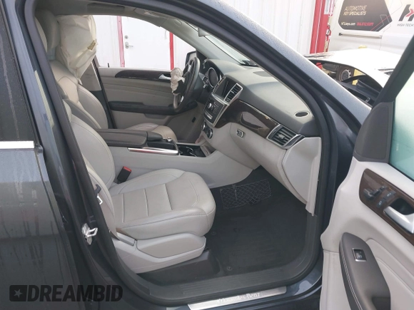 2014 Mercedes-Benz M 350 with VIN 4JGDA2EB2EA307963, listed as a IAAI auction lot 41582162 with 54,963 mi miles and . Bid and sale history available at DreamBid. Image 5.