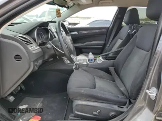 2019 Chrysler 300 Touring with VIN 2C3CCAAG8KH602041, listed as a Copart auction lot 49162125 with 77,740 mi miles and Salvage Title. Bid and sale history available at carsss.com. Image 7.