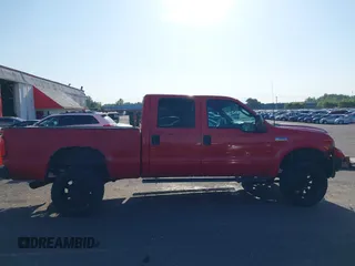 2003 Ford F-350 XL z VIN 1FTSW31P13EC48690, wystawiony jako IAAI lot #42100194 z przebiegiem Nie podano mil oraz . Historia ofert i sprzedaży dostępna na DreamBid. Obrazek 13.