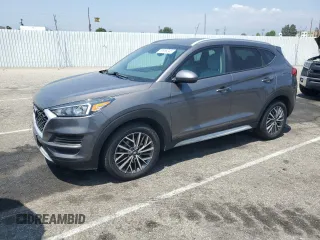 2020 Hyundai Tucson SEL z VIN KM8J33AL5LU144593, wystawiony jako Copart lot #59858345 z przebiegiem 121 538 mil mil oraz Czysty tytuł • Clean title. Historia ofert i sprzedaży dostępna na DreamBid. Obrazek 1.