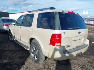 2005 Ford Explorer z VIN 1FMZU65K65ZA04433, wystawiony jako IAAI lot #38826884 z przebiegiem 157 221 mil mil oraz . Historia ofert i sprzedaży dostępna na DreamBid. Obrazek 3.